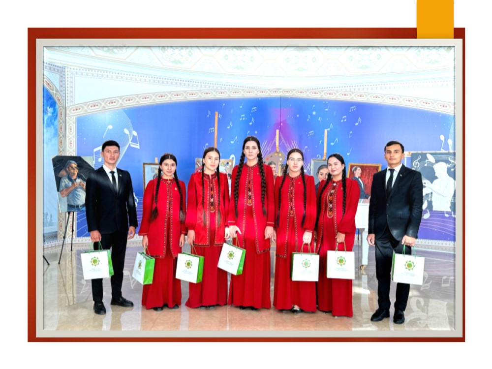 Portret sergi bäsleşiginiň jemi jemlendi